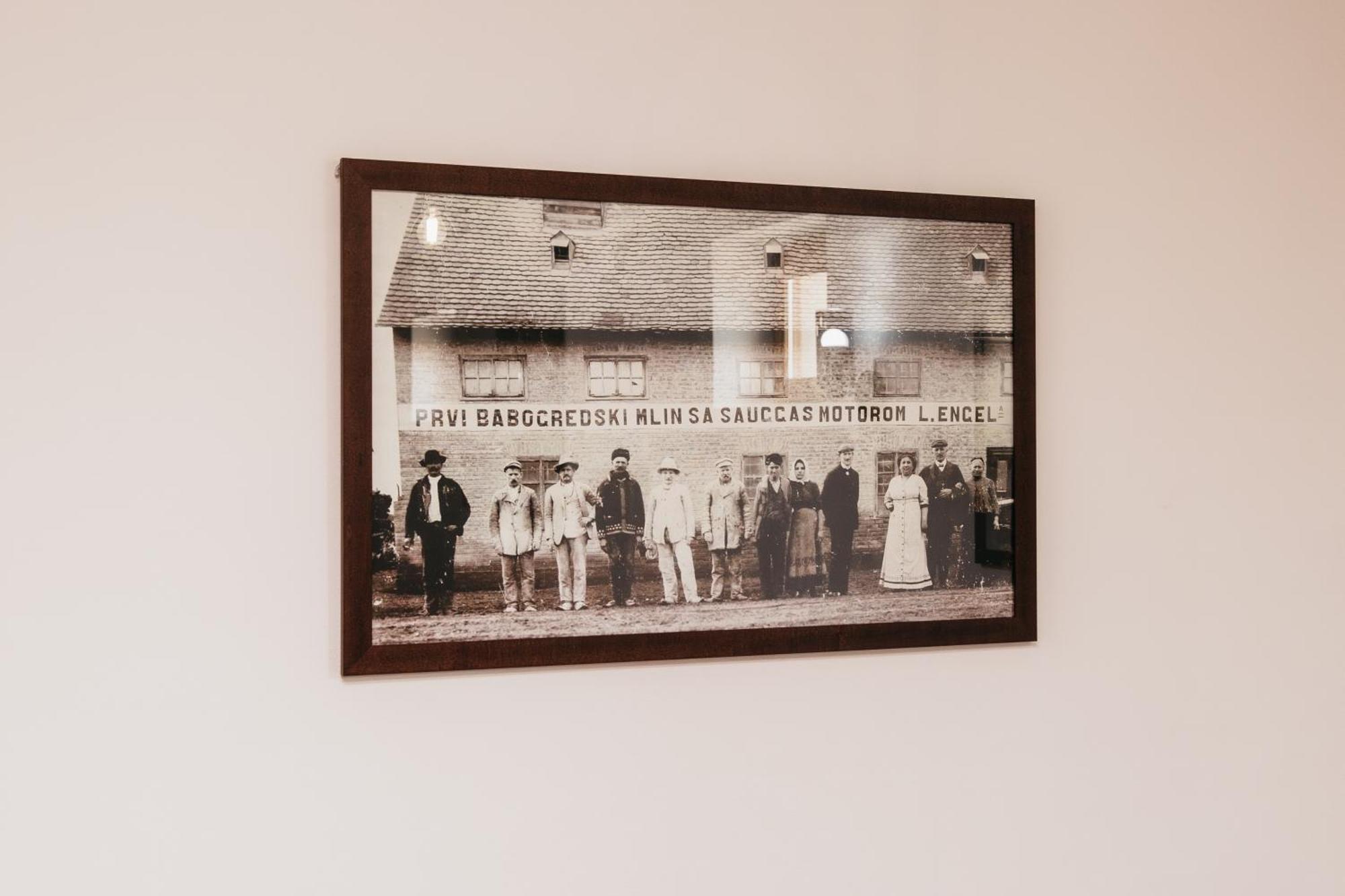 Pansion Mihica Dvori Hotel Babina Greda Kültér fotó